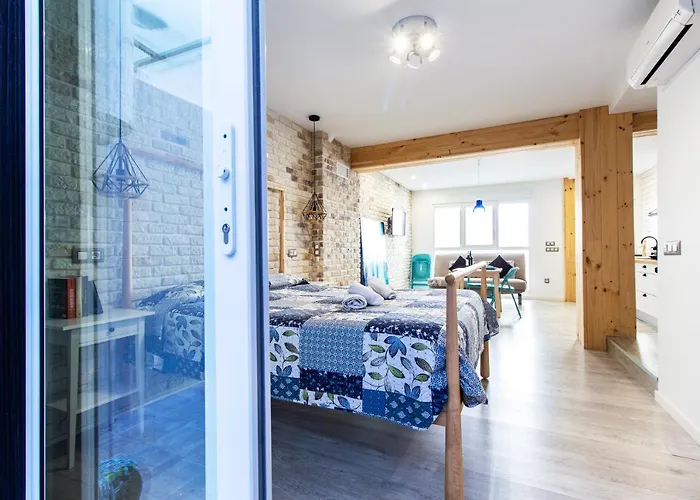 Chic Y Renovado Loft En La Playa فالنسيا